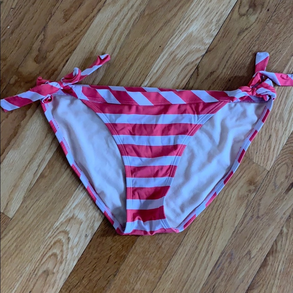 Bikini bottoms